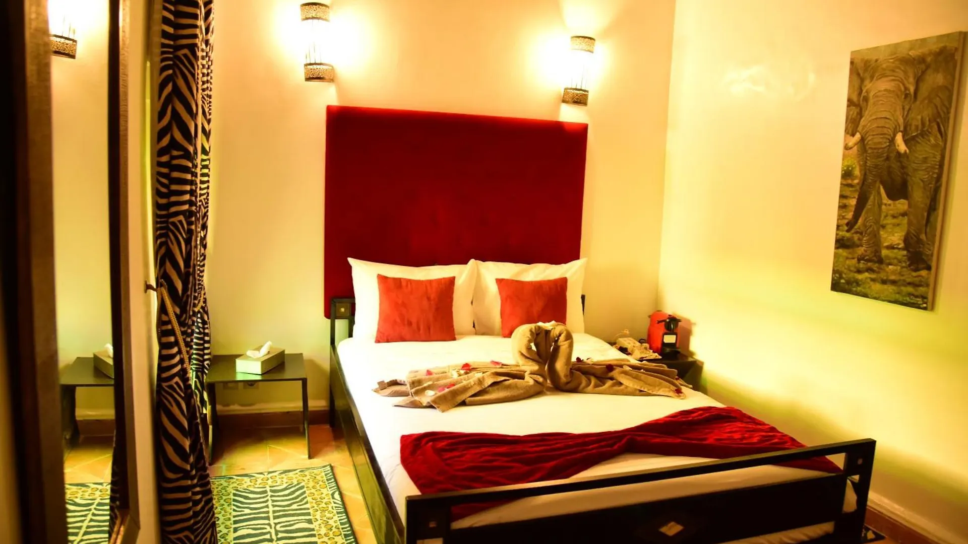****  Riad Du Petit Prince Marrakesh Marokko